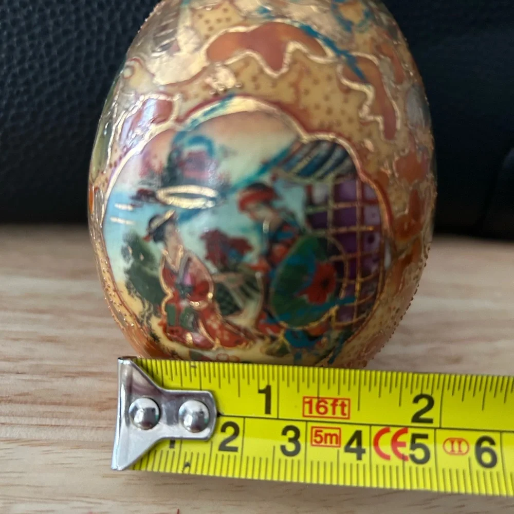 Vintage hand painted Japanese satsuma moriage goso blue egg.